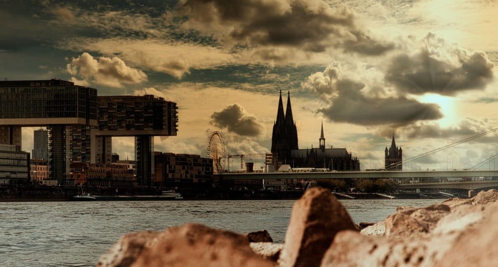 Köln Kranhäuser und Dom